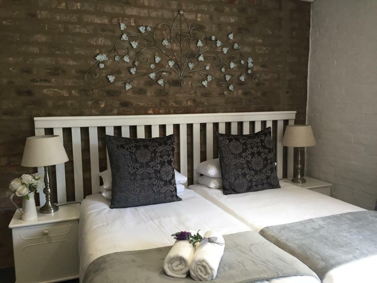 The Georgian Self-Catering Guest Suites 조지 외부 사진