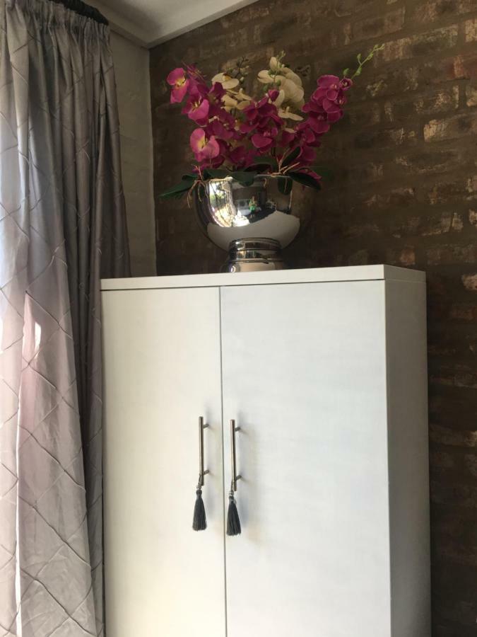 The Georgian Self-Catering Guest Suites 조지 외부 사진